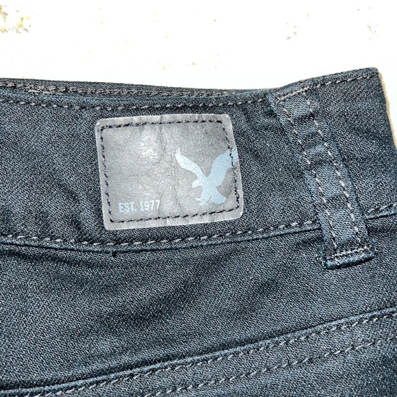 American Eagle Hi-Rise Shorts - Picture 3 of 5